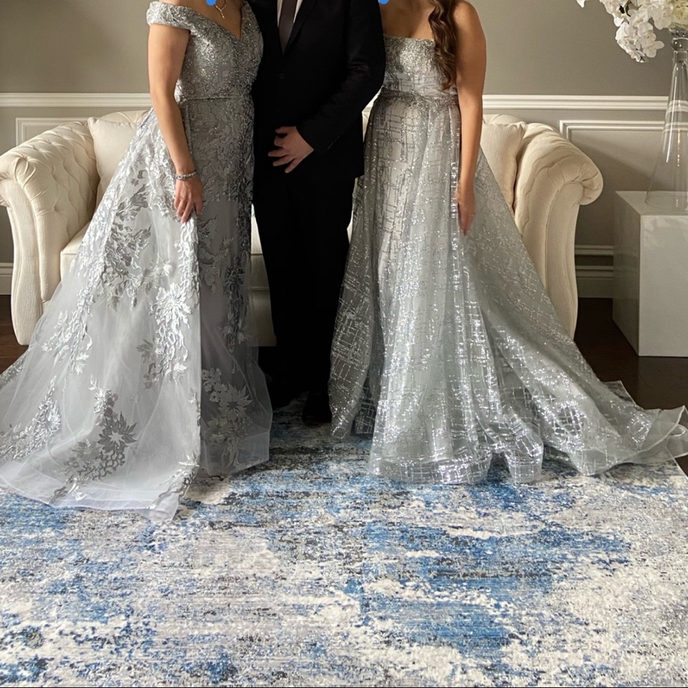 Dress - Picture 1 of 3